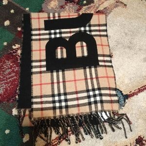 Burberry Logo Sheep Wool Jacquard Scarf LIKE NEW